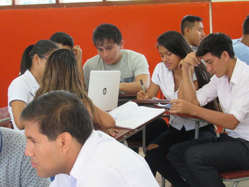 TRABAJANDO EN EQUIPO